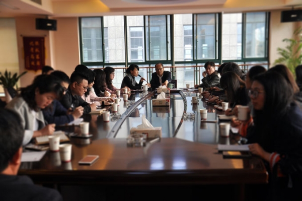 完美·体育集团召开2017年度年轻人才培养专题座谈会